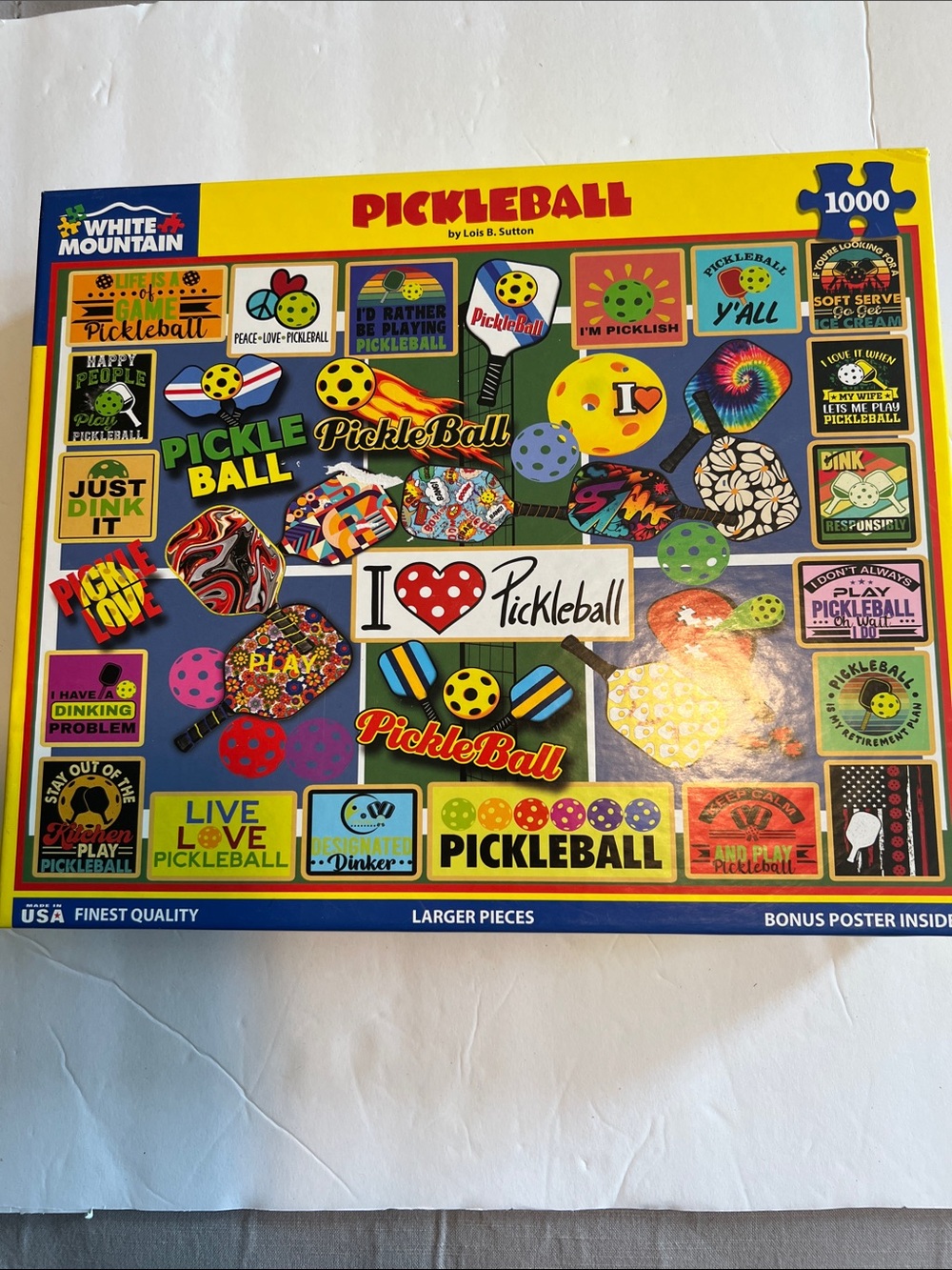 White Mountain Pickleball 1000-Piece Puzzle . Excellent used condition.